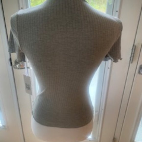 Candies Ribbed Top - Picture 4 of 5